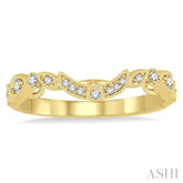 1/6 ctw Round Cut Diamond Wedding Band in 14K Yellow Gold